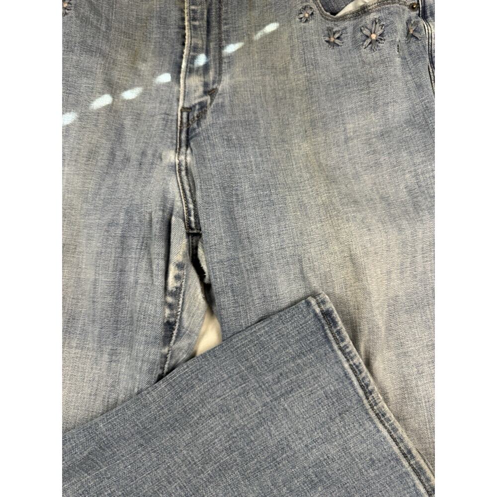Levi’s 505 Straight Jeans Floral Embroidered Women’s Size 33 Light Wash - Picture 6 of 16